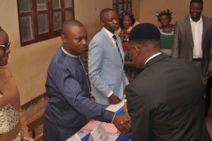 Rapport de stage de M. Fogang Yanick sur la protection du droit à un environnement sain par la gestion des déchets plastiques au Cameroun